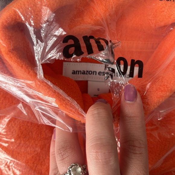 Amazon Essentials Orange Fleece Sweater - Picture 3 of 3